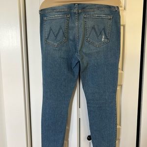 MOTHER Secret Fit Belly Looker Ankle Fray Skinny Leg Maternity Jeans